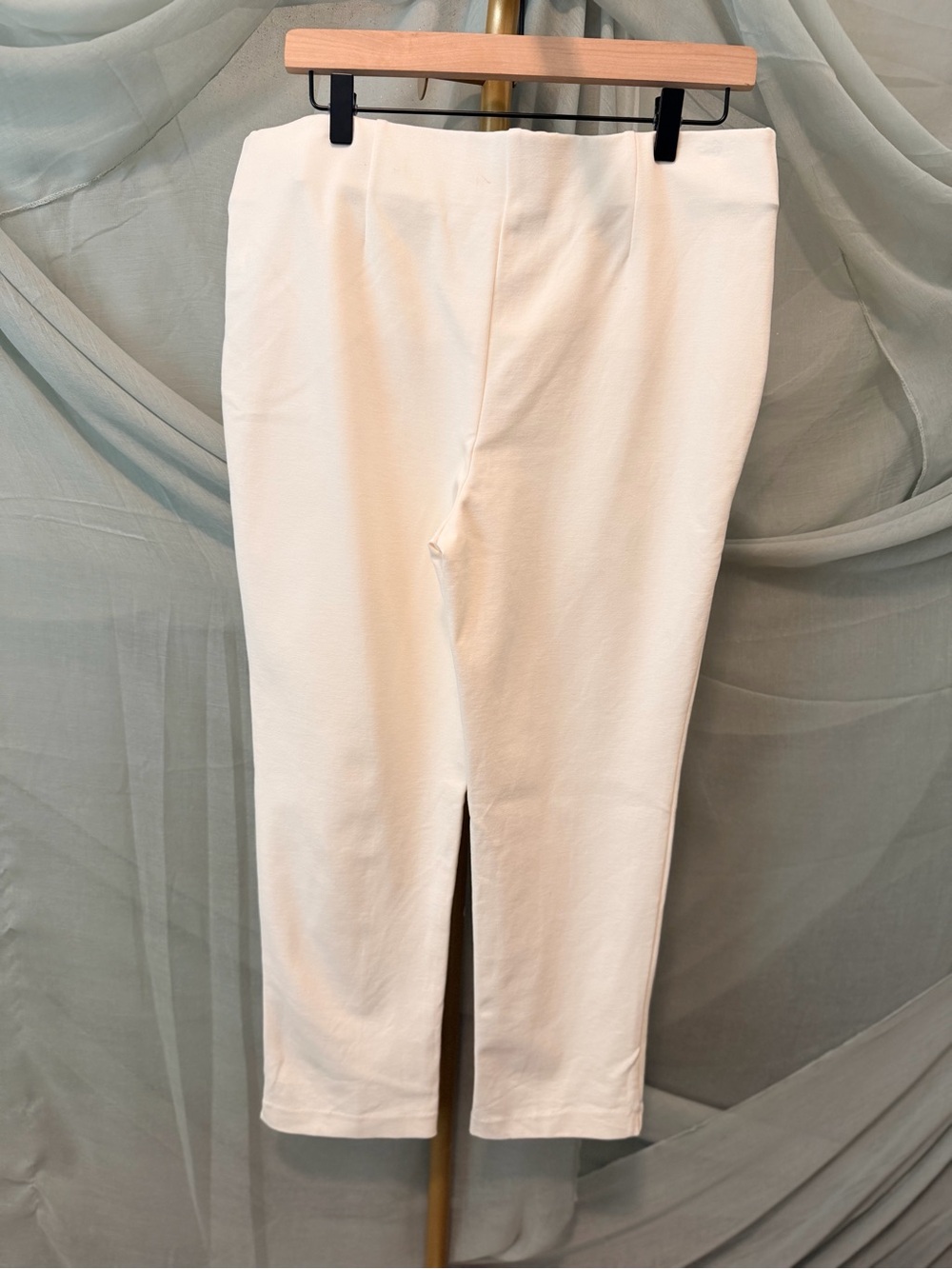 Chico's Fabulously Slimming Cream Ankle Crop Straight-Leg Pants - Picture 3 of 5